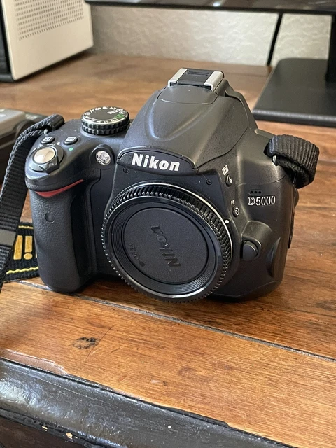 MINT Nikon D D3000 10.2MP Digital SLR Camera - Black (Body Only) With Battery