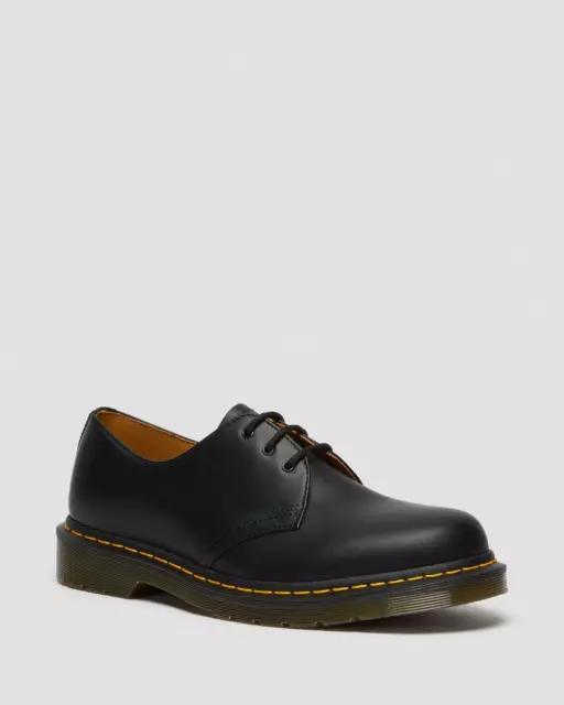 Dr.Martens - Chaussure Unisexe Noir Avec Piqûre Jaune 146