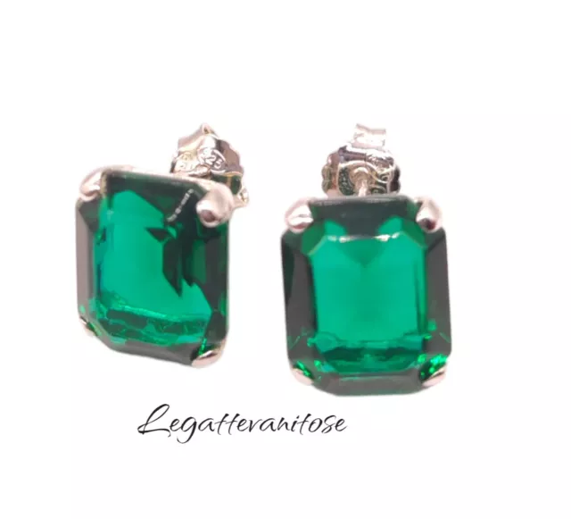 Orecchini Donna in Argento 925  con  ZIRCONE VERDE SMERALDO. orecchini a lobo