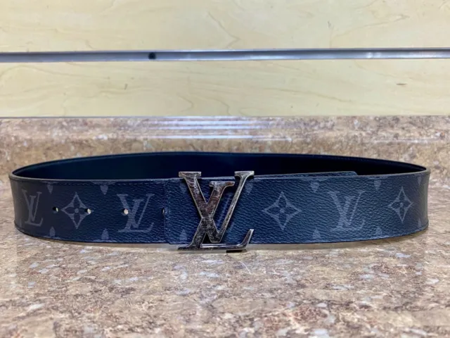 Louis Vuitton LV Initials 40MM Reversible Monogram Eclipse Belt Buckle  40" M9043