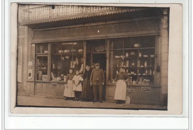 LA FERE : carte photo de l'épicerie-quincaillerie CHARPENTIER vers 1910 - tr�