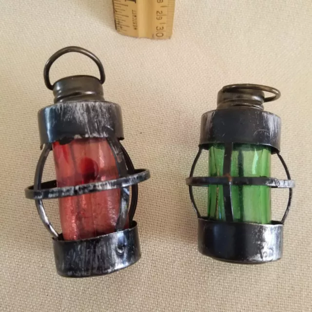 Vintage Nautical red/green Lanterns Salt & Pepper Shakers