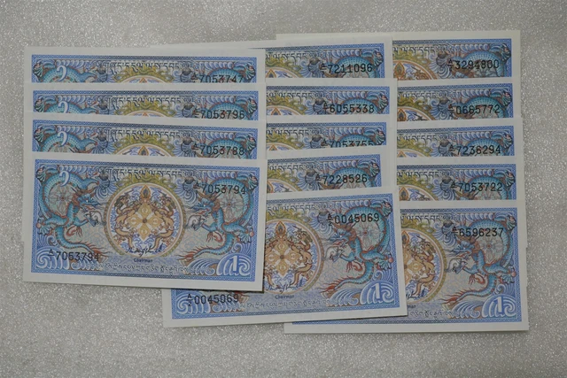 Buthan - 14 Old Banknotes B27 #692