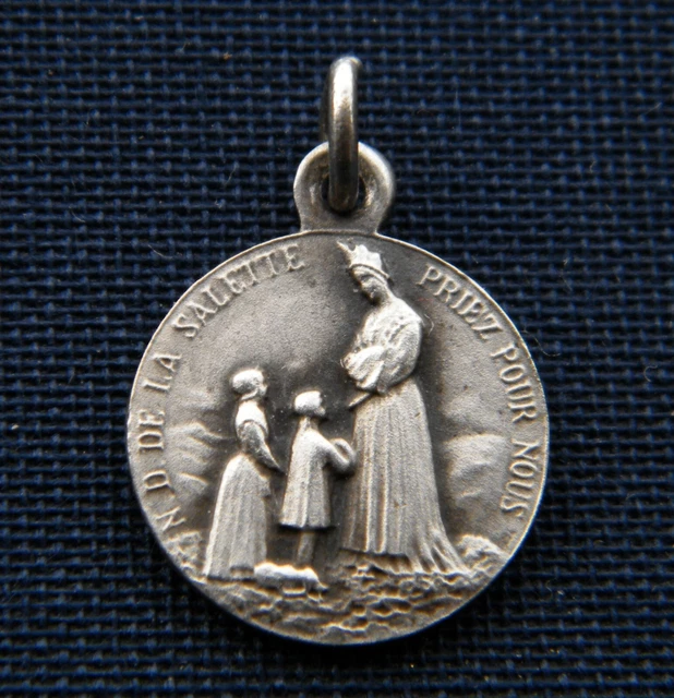 Ancienne Médaille Religieuse Octogonale – Jésus Christ / Notre Dame – Métal Patiné