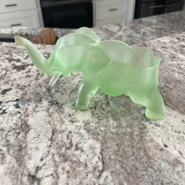 Vtg Indiana Glass Green Frosted Satin  Elephant Candy Dish/Trinket Box 8"
