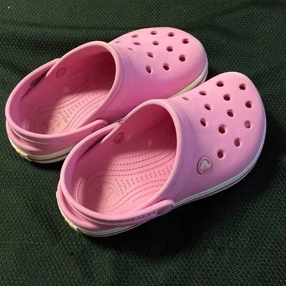 Crocs Kids Youth Size 2 - Pink Clogs - Preowned!