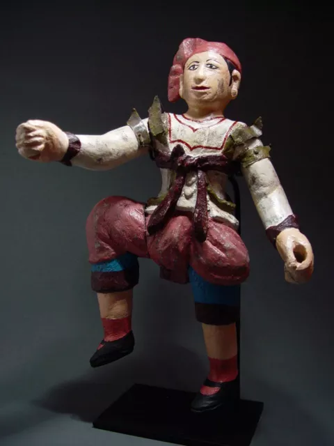 ANTIQUE BURMESE MANDALAY THEATRICAL MALE FIGURE, WOOD ELEMENT. MYANMAR 19th C.