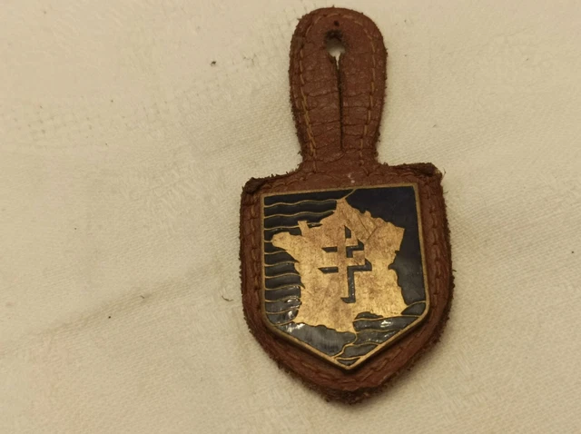 ANCIENNE BROCHE INSIGNE RELIGIEUX METZ CROIX DE LORRAINE