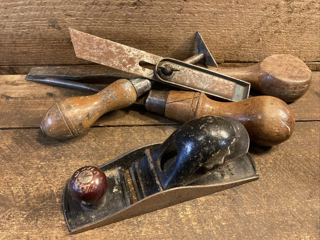 A Collection of Woodworking Tools 110 Plane & Other Pieces