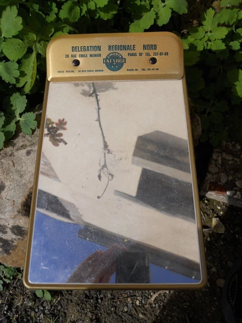Ancien porte note bloc publicitaire Ciment Lafarge par Curaty courbevoie