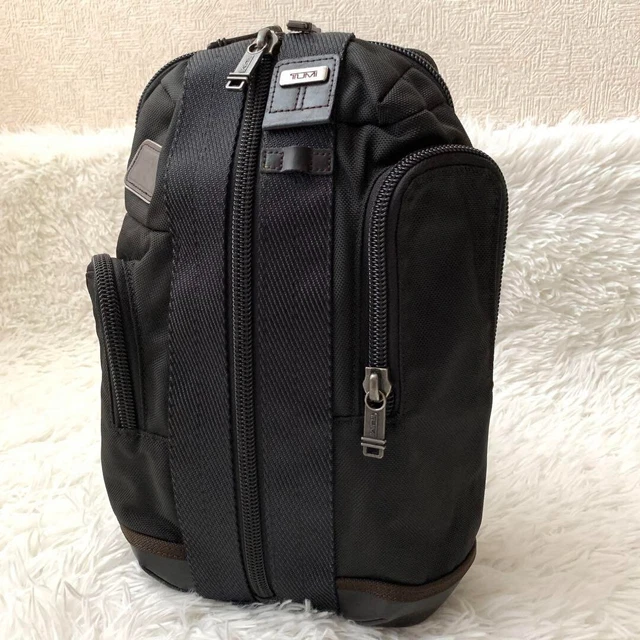 TUMI ALPHA BRAVO Body bag Saratoga Sling MONTEREY Nylon Black Used