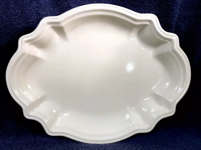 Mint 14" Varages LUBERON Oval SERVING White PLATTER Plate FRANCE Scalloped Edge