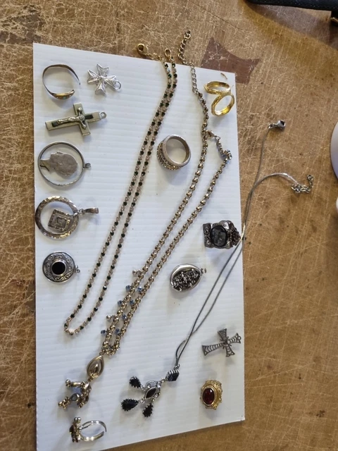 Vintage Jewllery Joblot And Trinkets