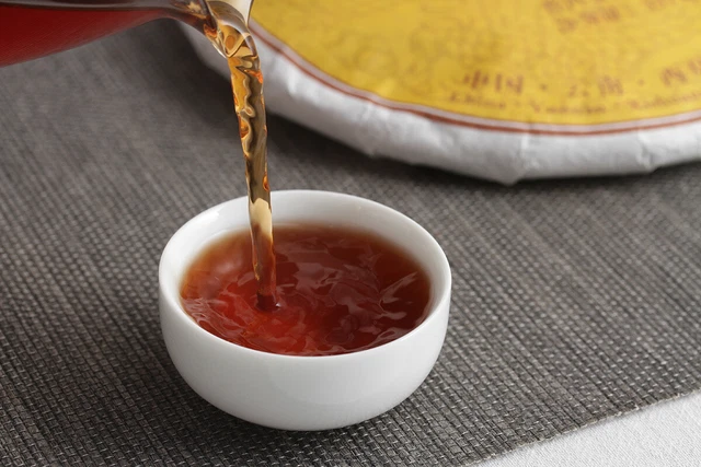 357g Yunnan Puerh Ripe Tea Dry Storage Ripe Tea Menghai Flavor Seven Seed Cake