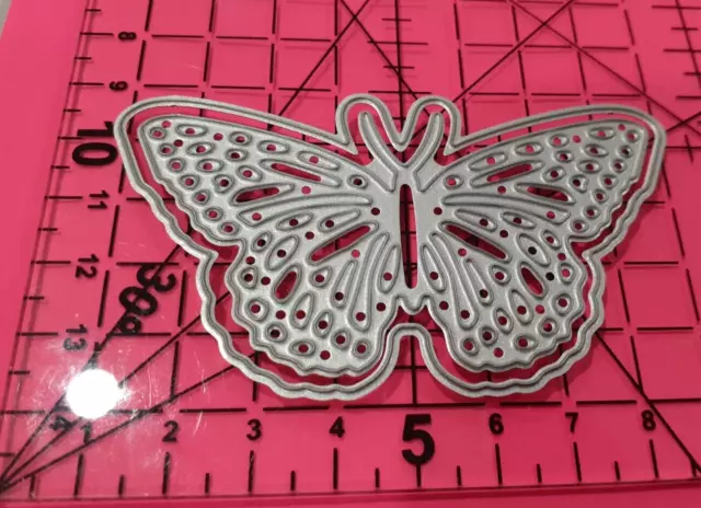 *~ Metal-Cutting-Die ~ Butterfly with frame ~ *