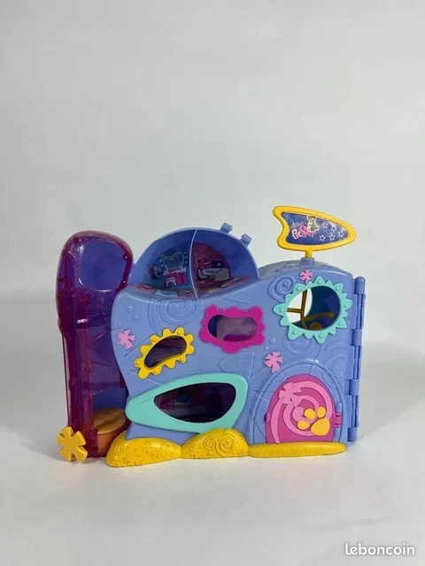 LITTLEST PETSHOP SLIDE & DIVE LAGOON MOTORISED PENGUIN HASBRO 2011 NEW SEALED