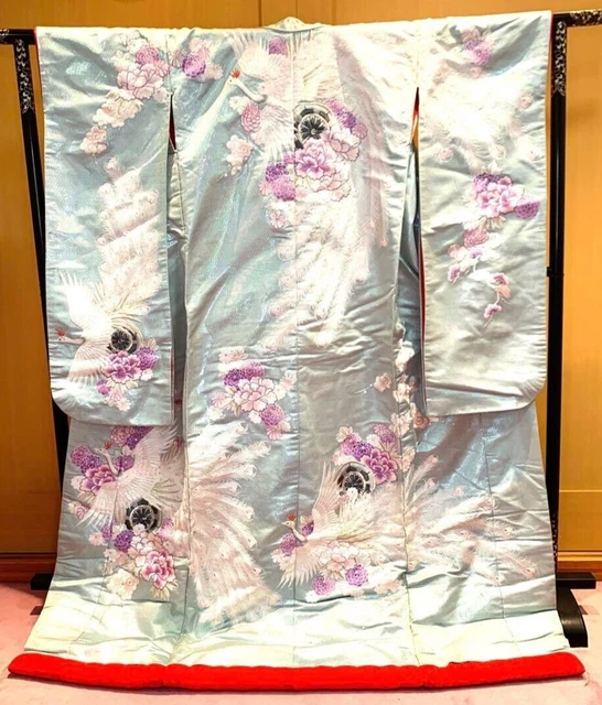 Japanese silk Uchikake Wedding Kimono Luxurious peacock pattern Vintage Silver