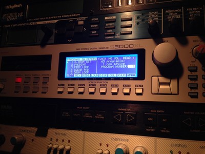 XL Akai Akai S3000XL VX600 CD3000 I LED Schermo LCD Display Nuovo Solo Few Sinistro 
