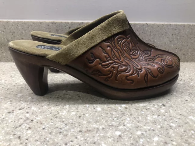 SALPY Handmade Shoes Clogs Brown Tooled Leather Mules Slides Slip On size 9.5 SALPY Handmade Shoes Clogs Brown Tooled Leather Mules Slides Slip On size 9.5