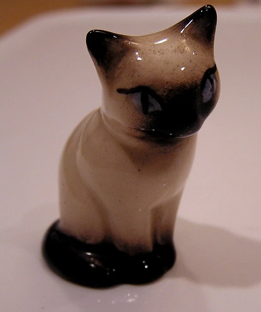 VTG 50s Hagen-Renaker Siamese Cat Sitting • Monrovia era? • larger size figurine