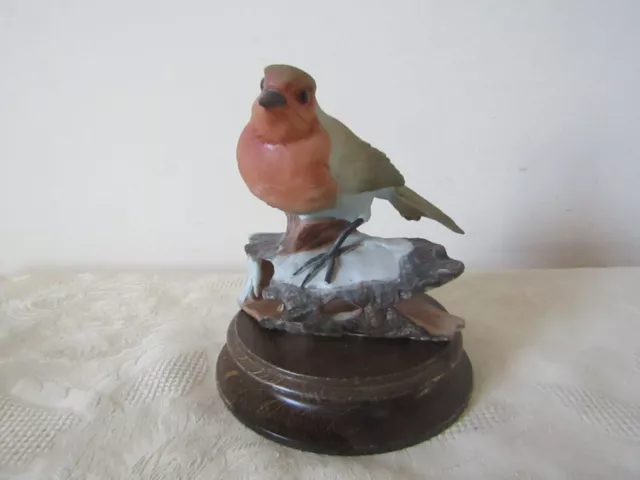 Vintage retro Porcelain Robin Bird On Log 14cm Tall Figurine Ornament