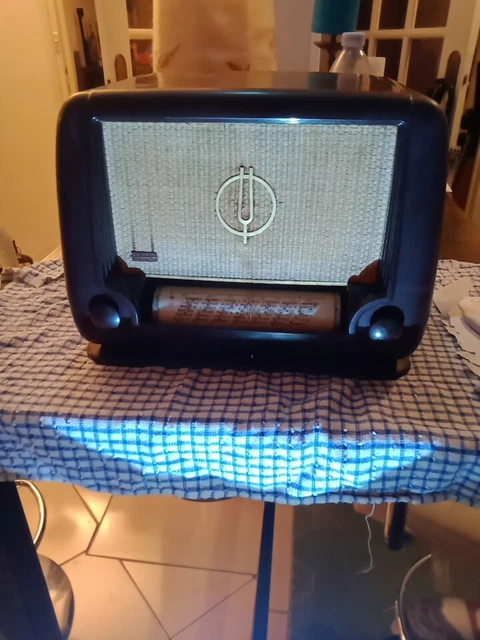 Radio FM Portable THOMSON RT353 - Rouge et Noir