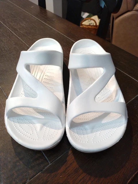 Women's Dawgs sandals white slip on size 9