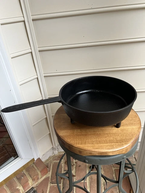 Antique 1800s 3 Legged Cast Iron Skillet Gate Marked C. T. P. CTP 12” Clean.