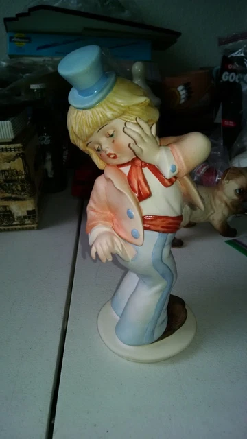 1986 Goebel Under The Big Top-Figurine Oops-Boy Clown - No 3159 Limited Edition