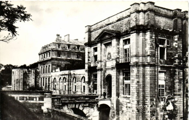 VINCENNES-La Porte Sud du Cháteau CPA Saintry - L'Arcadie (180187)