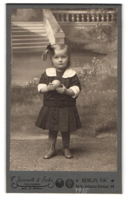 Fotografie F. Jamrath & Sohn, Berlin-SW, Belle-Alliance-Str. 14, Kleines Mädche