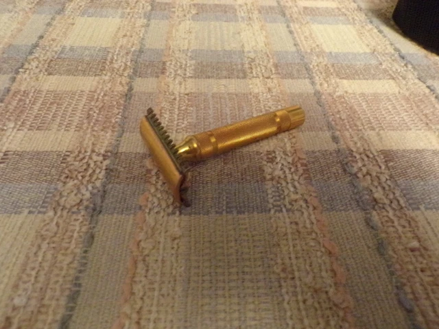 Vintage 1930's Gillette "The New" Bar Handled Safety Razor- Reissue Pat # 17567