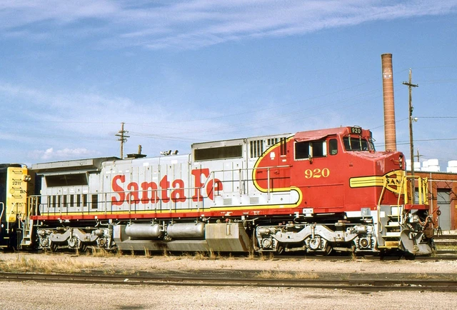 ORIGINAL SLIDE-SANTA FE ATSF C40-8W #920 Roster View/ Topeka,KS ...