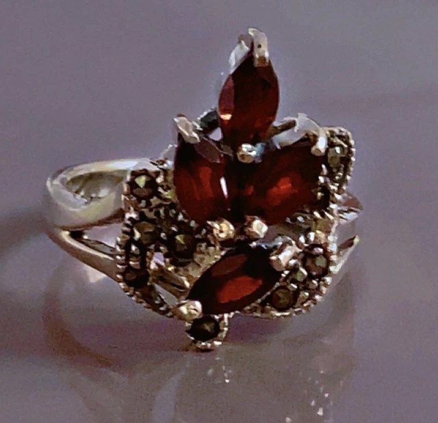 Bague Ancienne En Argent Massif Avec Grenat Et Marcassites - Taille 54 - Occasion - Pierre Dominante Bleue