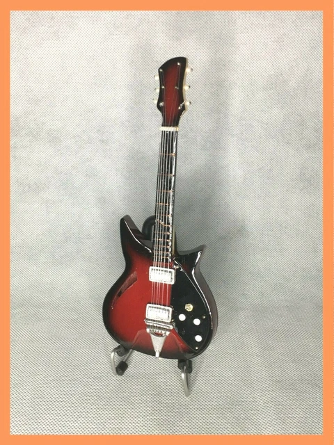 1/43 Guitar Bag Man Scene Props Miniatures Figures