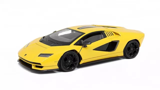 Burago 1/24 Scale 18-21102 - Lamborghini Countach LPI 800-4 - White —  R.M.Toys Ltd