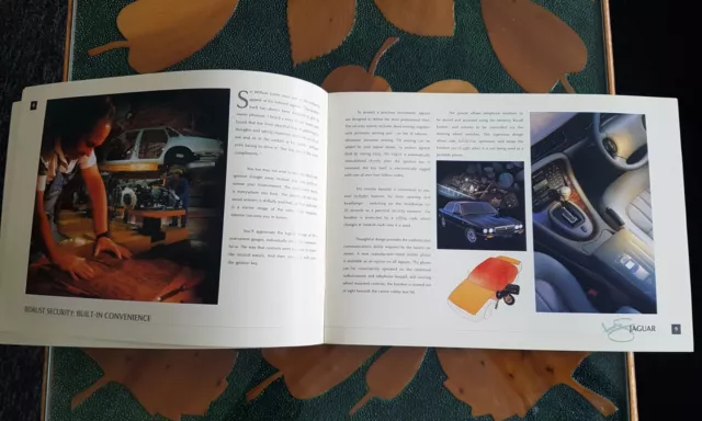 JAGUAR DAIMLER RANGE 1998  Sales Brochure - XK8 XJ8 Super V8 Sovereign XJR 3