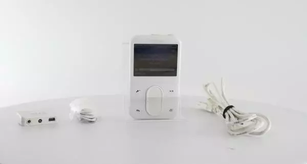 Creative Zen Vision:M 30 GB MP3 and Video Player - White - VGC (ZVM30EFWH)