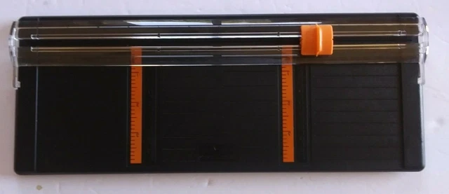 Fiskars Portable Paper Trimmer 12 inch with Blade Cutter Scrapbooking Crafting A Fiskars Portable Paper Trimmer 12 inch with Blade Cutter Scrapbooking Crafting A