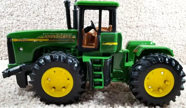 ERTL 1/32 Scale Plastic Diecast John Deere 9620 Tractor 4WD Agriculture Farm Toy