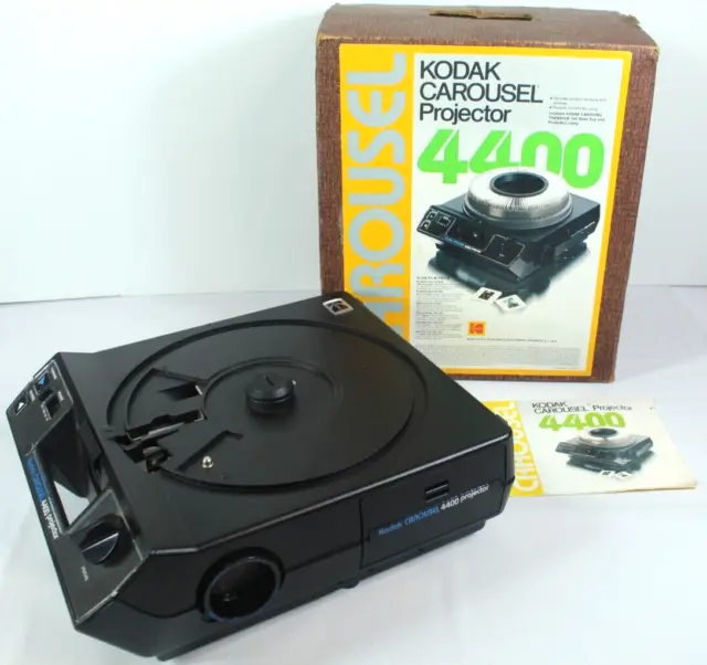 Proyector deslizante carrusel Kodak 4400 negro con manual, caja. Probado, ¡funciona muy bien!