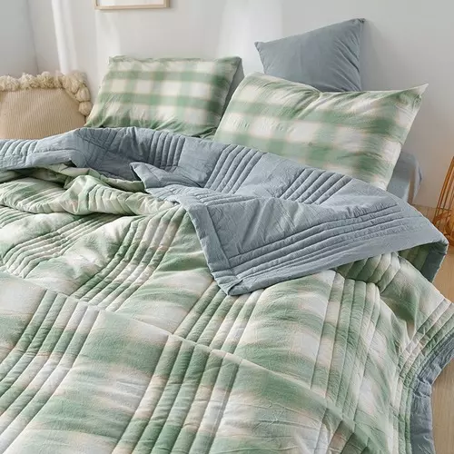 Simple Plaid Quilt Comforter Air-Condition Blanket Soft King Size Quilt Duvet 2