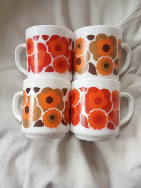 Tasse mugs MOBIL Arcopal 70's seventies Vintage Rétro camping -----//CG//