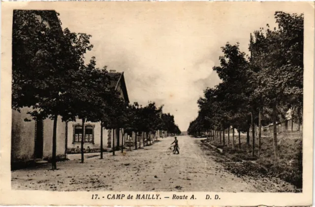 CPA Camp de MAILLY - Route A. (350901)
