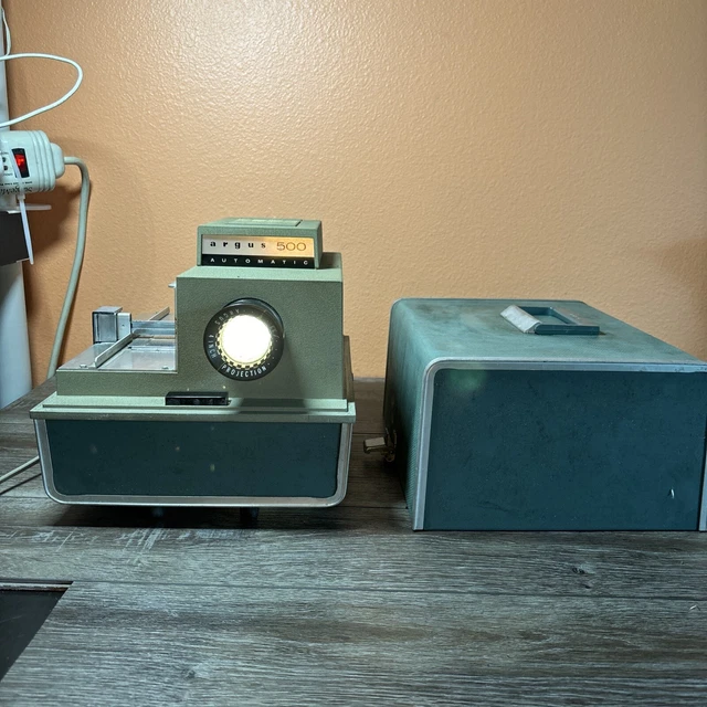 RARE ARGUS 500 Automatic Slide Projector Model 58 Portable Case Cord