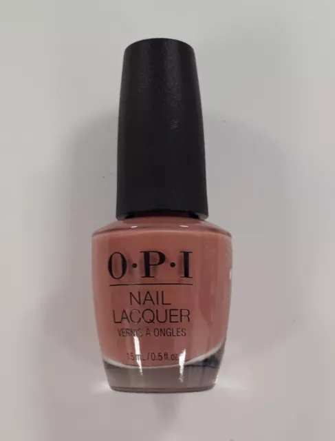 OPI Nail Lacquer Vernis à Ongles classique Barefoot in Barcelona Nude /EBPT