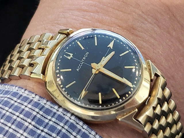 RARE MONTRE 1960 vintage or 14 carats Bulova Accutron Alpha cadran