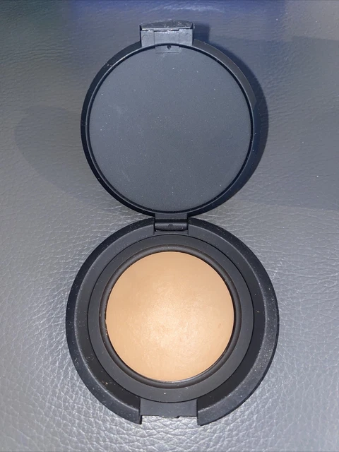 Earth Powder by Nouba 0.21 oz / 6 g bronzing earth powder 3 New in Box R6