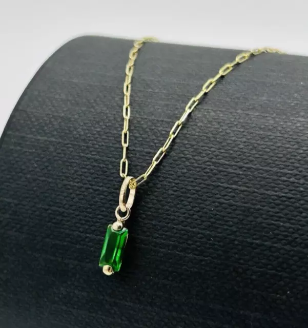 375 9ct Yellow Gold Emerald Green Baguette Pendant Necklace 18" Brand New