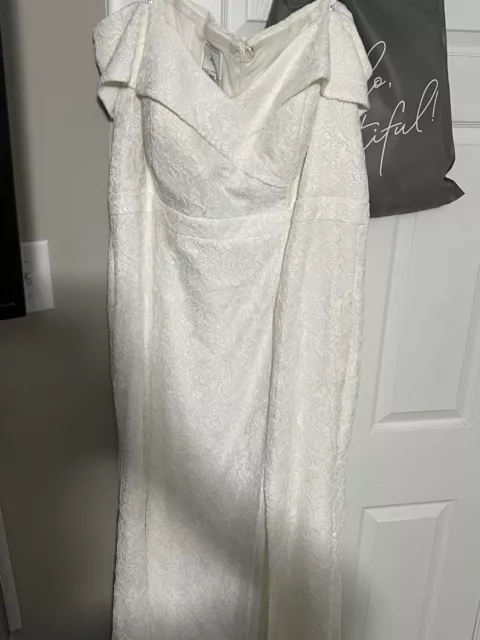 David's Bridal Wedding Dress (White) Size 18W (BRAND NEW WITH TAGS) 